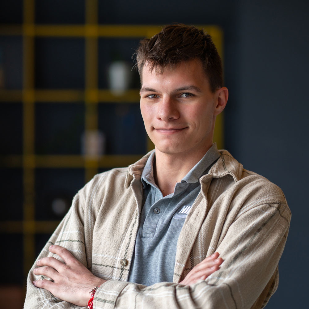 Денис Христов